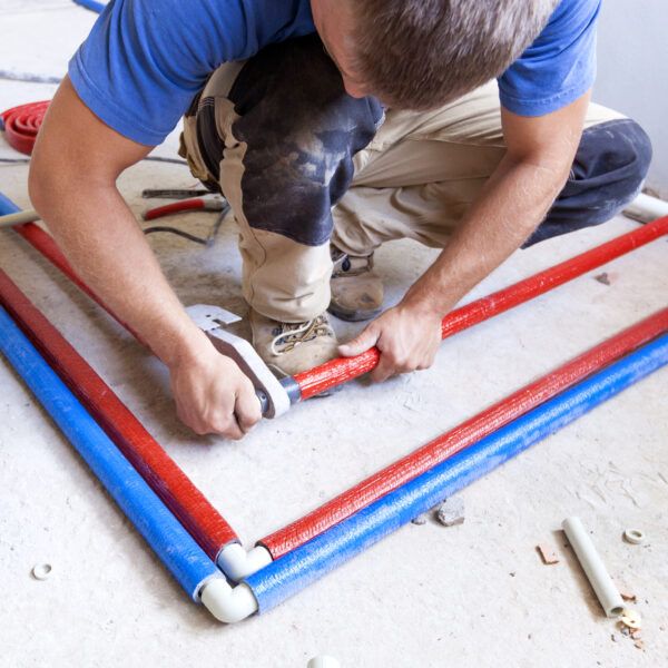 Монтаж труб отопления